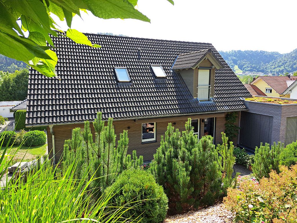 Blick vom Haus ins grüne Neckartal
