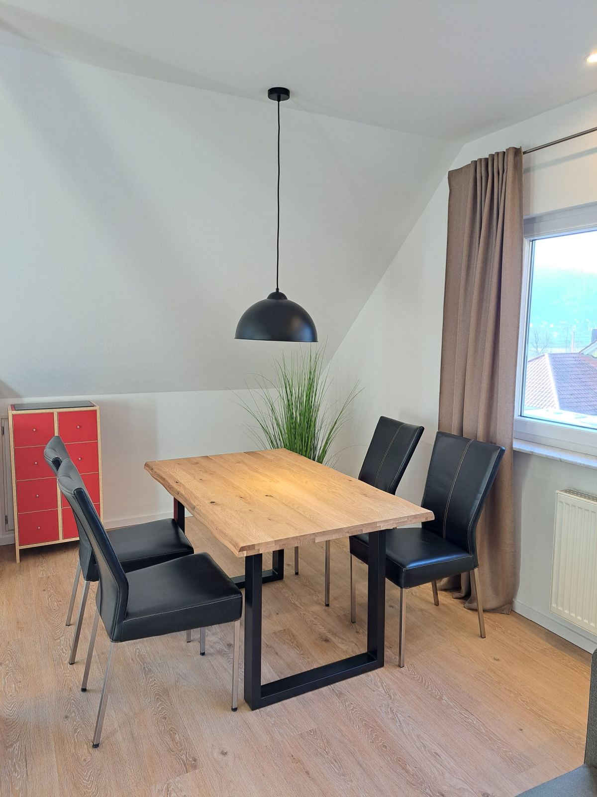 Esstisch als ruhiger Arbeitsplatz